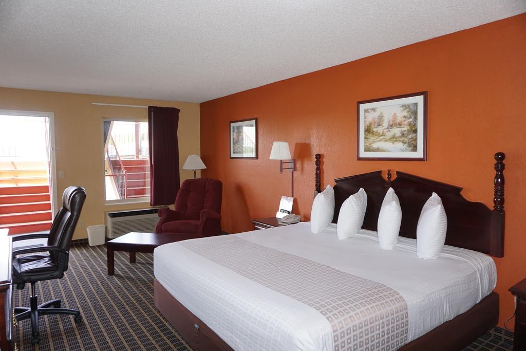 Star Plus Inn & Suites Selmer Luaran gambar
