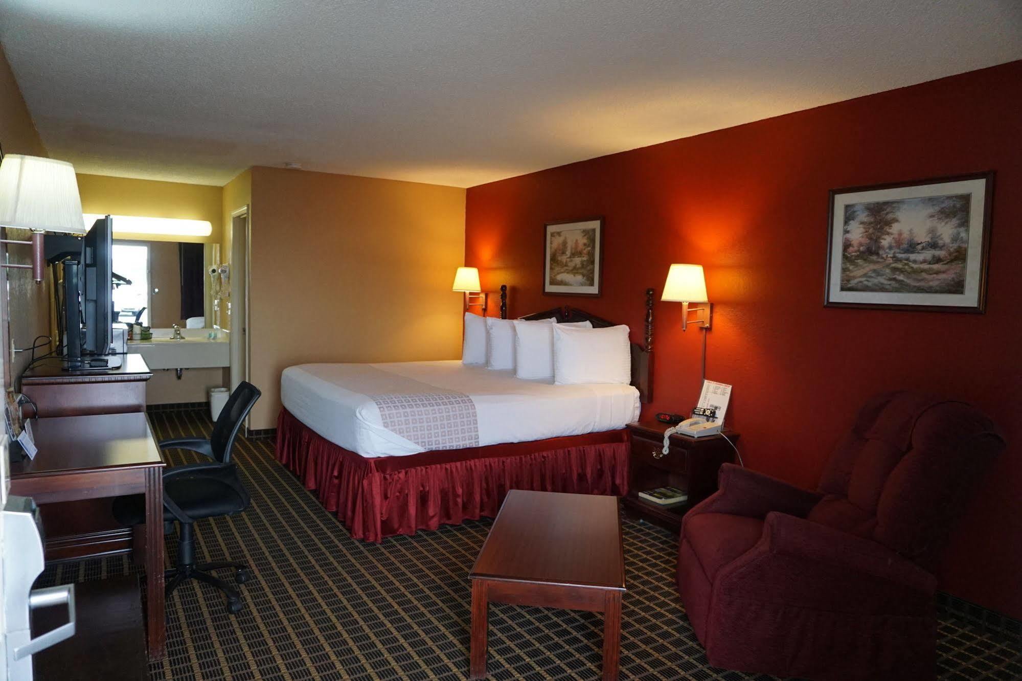 Star Plus Inn & Suites Selmer Luaran gambar