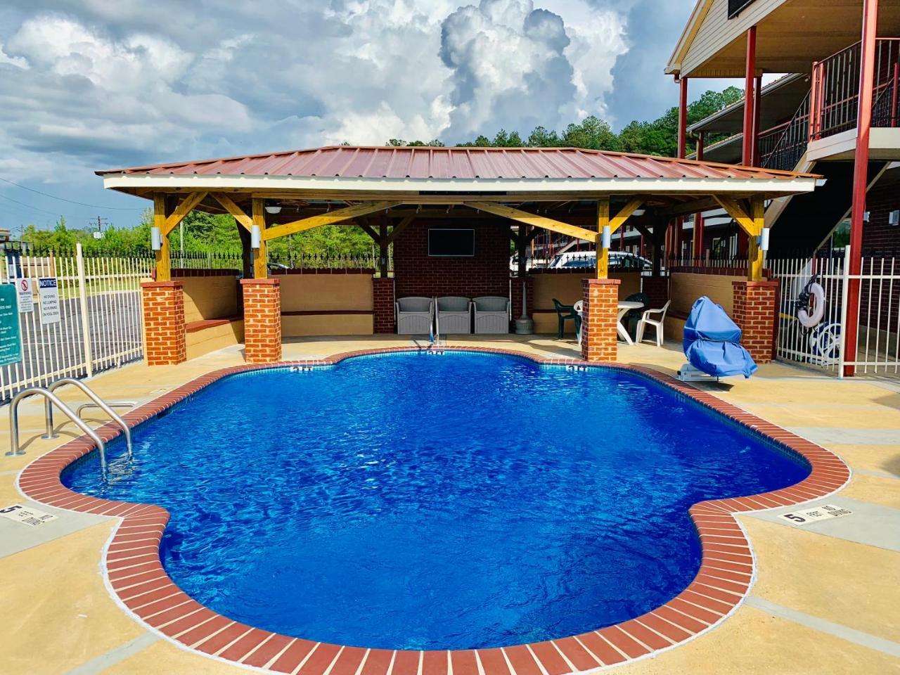 Star Plus Inn & Suites Selmer Luaran gambar