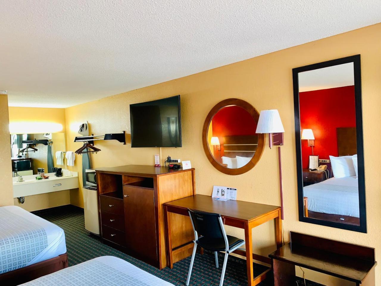 Star Plus Inn & Suites Selmer Luaran gambar
